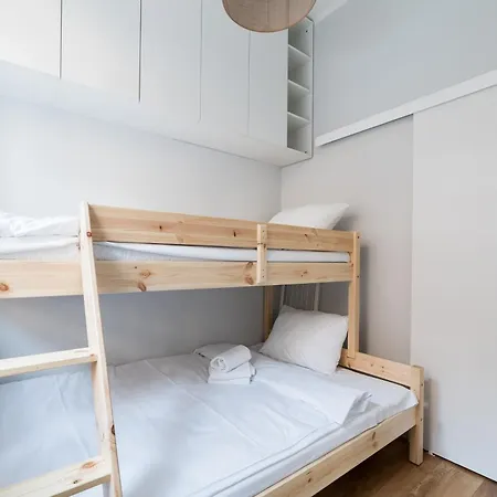 Apartment Park Wilsona Charming By Bookinghost Posen