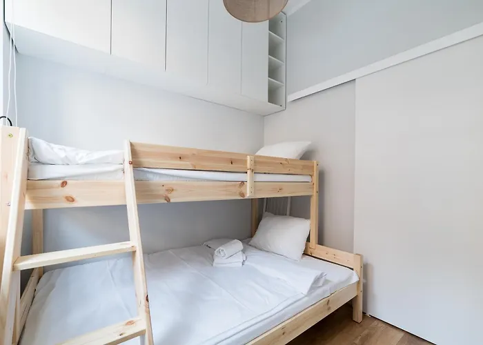 Apartment Park Wilsona Charming By Bookinghost Posen